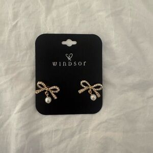 Windsor Gold Crystal Bow Earrings with Pearl
